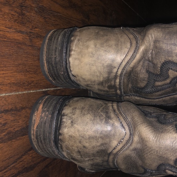 Nice boots just cracked from bottom heel paid $350 TOCK REVIVAL BOOTS main image 4